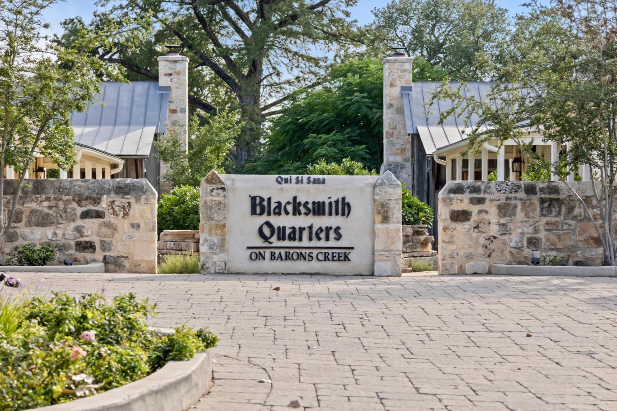 Blacksmith Quarters Fredericksburg Exterior foto